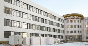 Строительство средней школы по адресу: ул. Попова, 130.