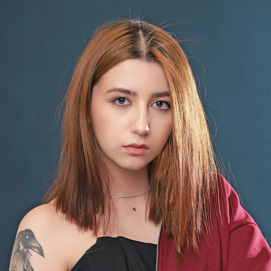 Варвара Петрович считает себя шаманкой и работает вместе с бесом-помощником.  окончила медицинский колледж и говорит, что профессию для себя выбрала просто идеальную, поскольку не только разбирается в текущем состоянии пациентов, но и при случае — может почувствовать, что произойдет с ними дальше.