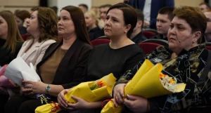 В Барнауле открылась фотовыставка «Жены Героев».