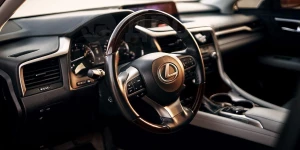 Lexus RX350 продают в Барнауле за 4,9 млн рублей.