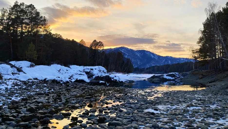 Катунь в марте.