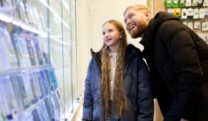 В качестве подарков на 23 февраля и 8 марта чаще всего покупали планшеты, смартфоны, пауэрбанки, беспроводные наушники и умные колонки.