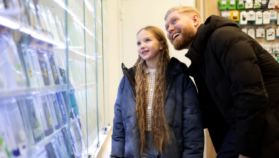 В качестве подарков на 23 февраля и 8 марта чаще всего покупали планшеты, смартфоны, пауэрбанки, беспроводные наушники и умные колонки.