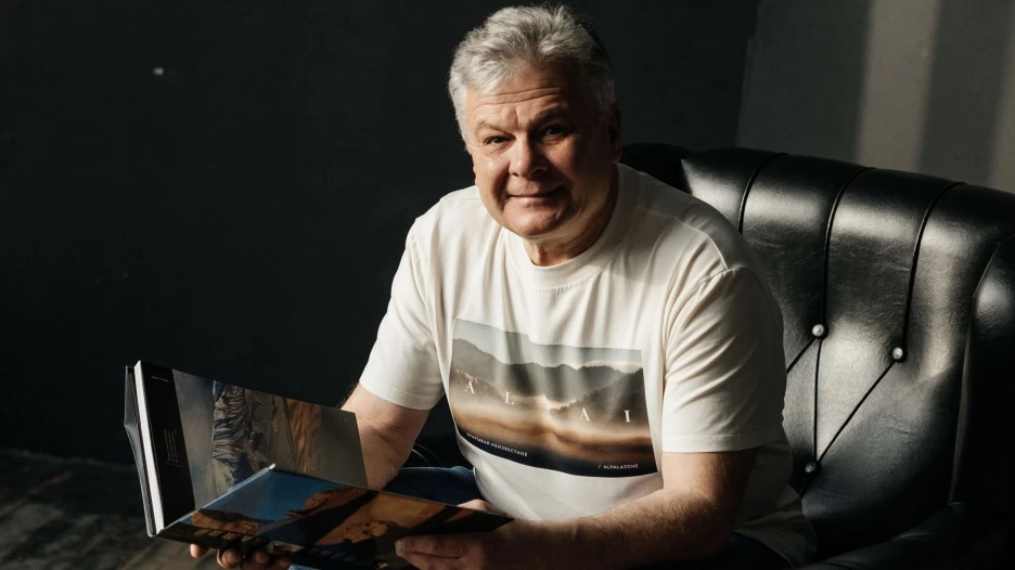 Кадры Александра Проваторова украсили уникальную коллекцию одежды бренда Alpalazone.
