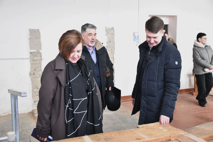 Денис Голобородько посетил здание учебного корпуса Каменского агротехнического техникума.