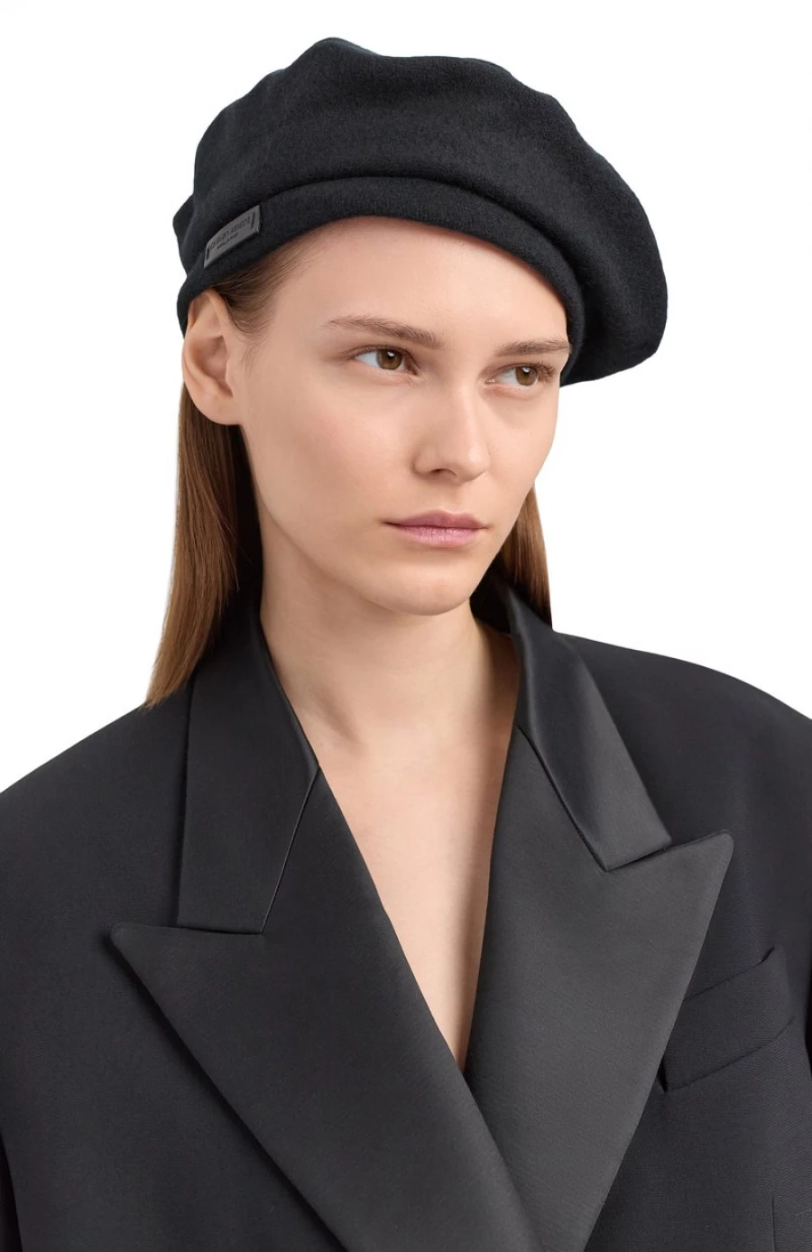 Кашемировый берет, 136 000 рублей.