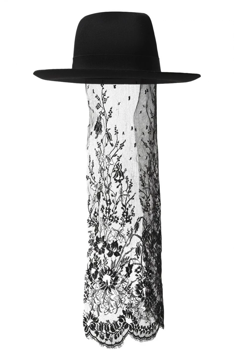 Шерстяная шляпа с вуалью, 65 250 рублей.