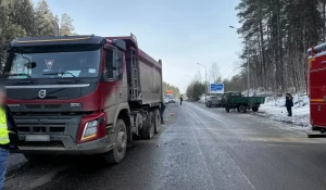 Авария с УАЗом и грузовиков на Алтае.