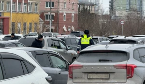 Парковка на площади Советов, 19 марта 2026 год. 