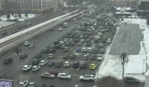 Парковка на площади Советов, 19 марта 2026 год. 
