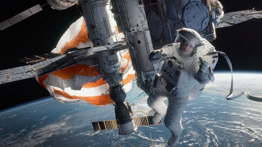 "Гравитация".