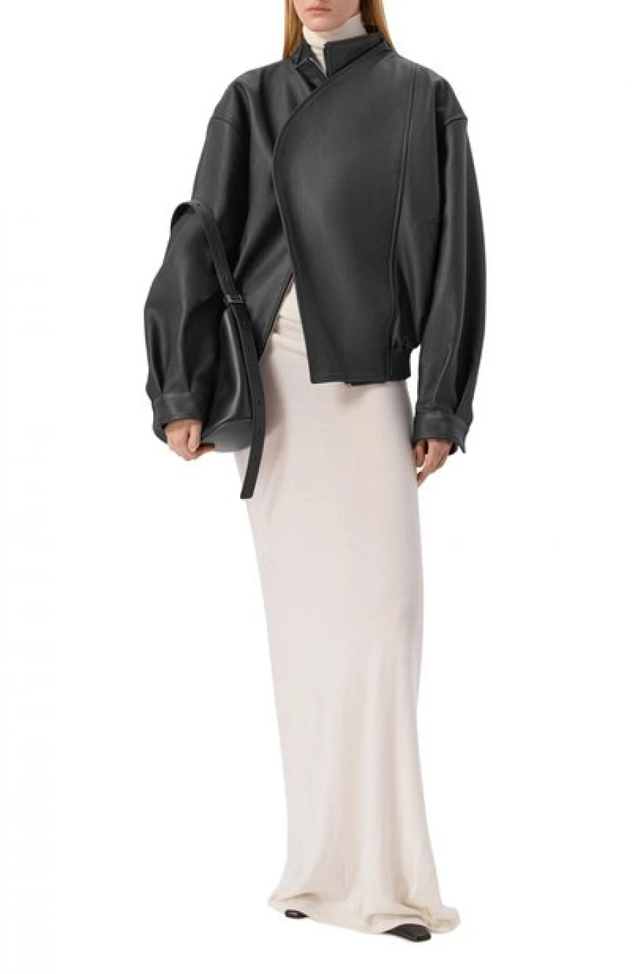 Кожаный бомбер, 299 500 рублей.