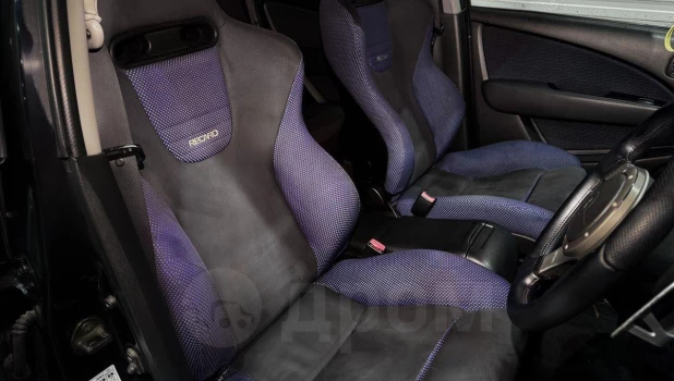 Mitsubishi Airtrek продают в Барнауле.