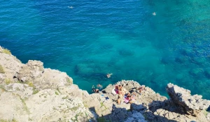  Море, пляж, скалы. 