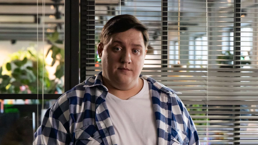 Сериал "Большой человек".