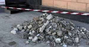 Обрушился фасад на проспекте Ленина, 85.