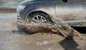 Лужи на ул. Ядринцева.