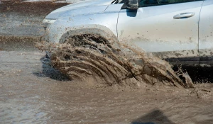 Лужи на ул. Ядринцева.