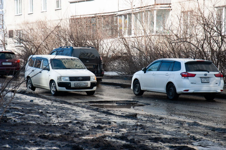 Лужи на ул. Ядринцева.