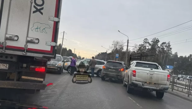 Массовое ДТП на Змеиногорском тракте.