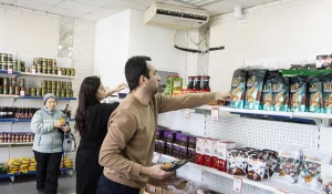 Магазин. Иранский магазин. Иранские продукты