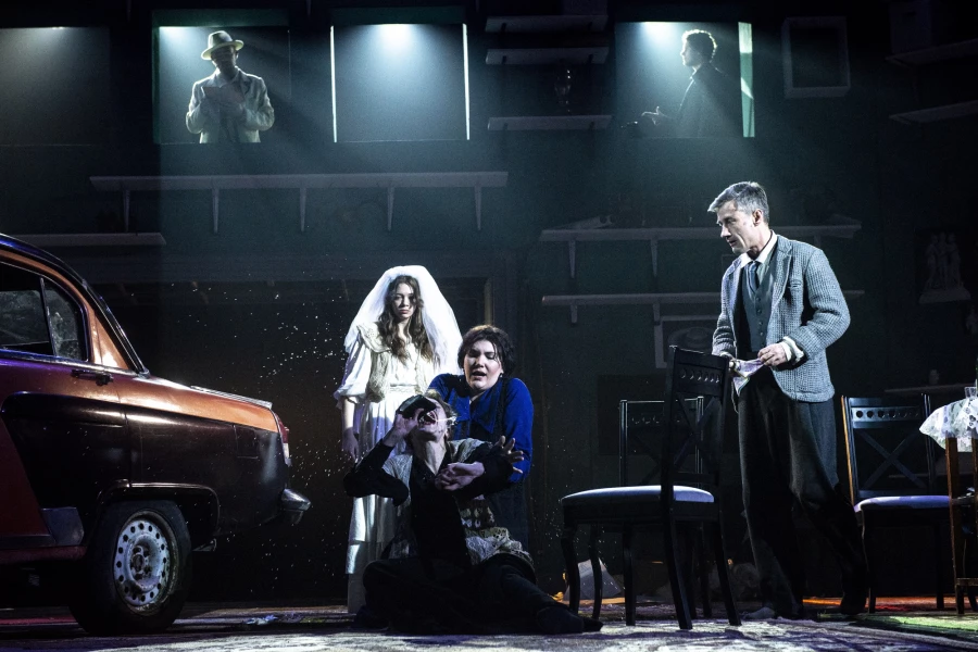 Премьера спектакля "Три сестры"