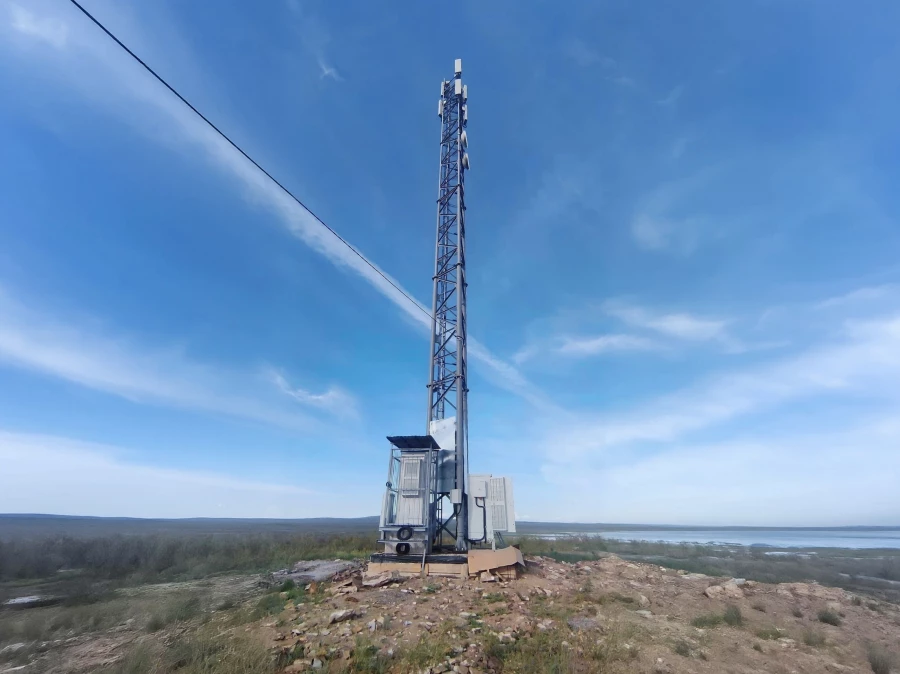 Самая «лечебная» базовая станция, озеро Дус-Холь, Республика Тыва.