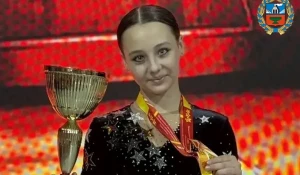 Солистка цирковой студии «Арлекино» Анастасия Тищенко.