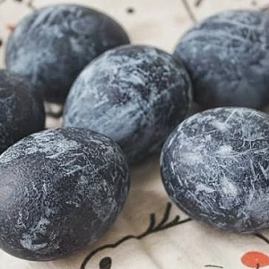 Яйца, покрашенные чаем каркаде. Пасха. Покраска яиц.