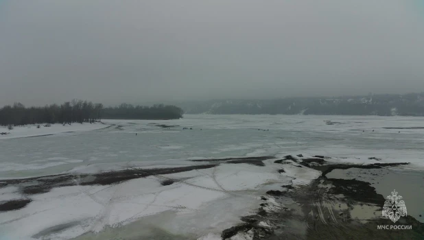 Наблюдение за рекой Обь.