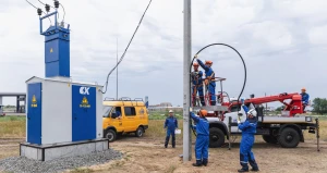 Специалисты Алтайкрайэнерго трудятся, чтобы система оставалась стабильной и незаметной для людей.