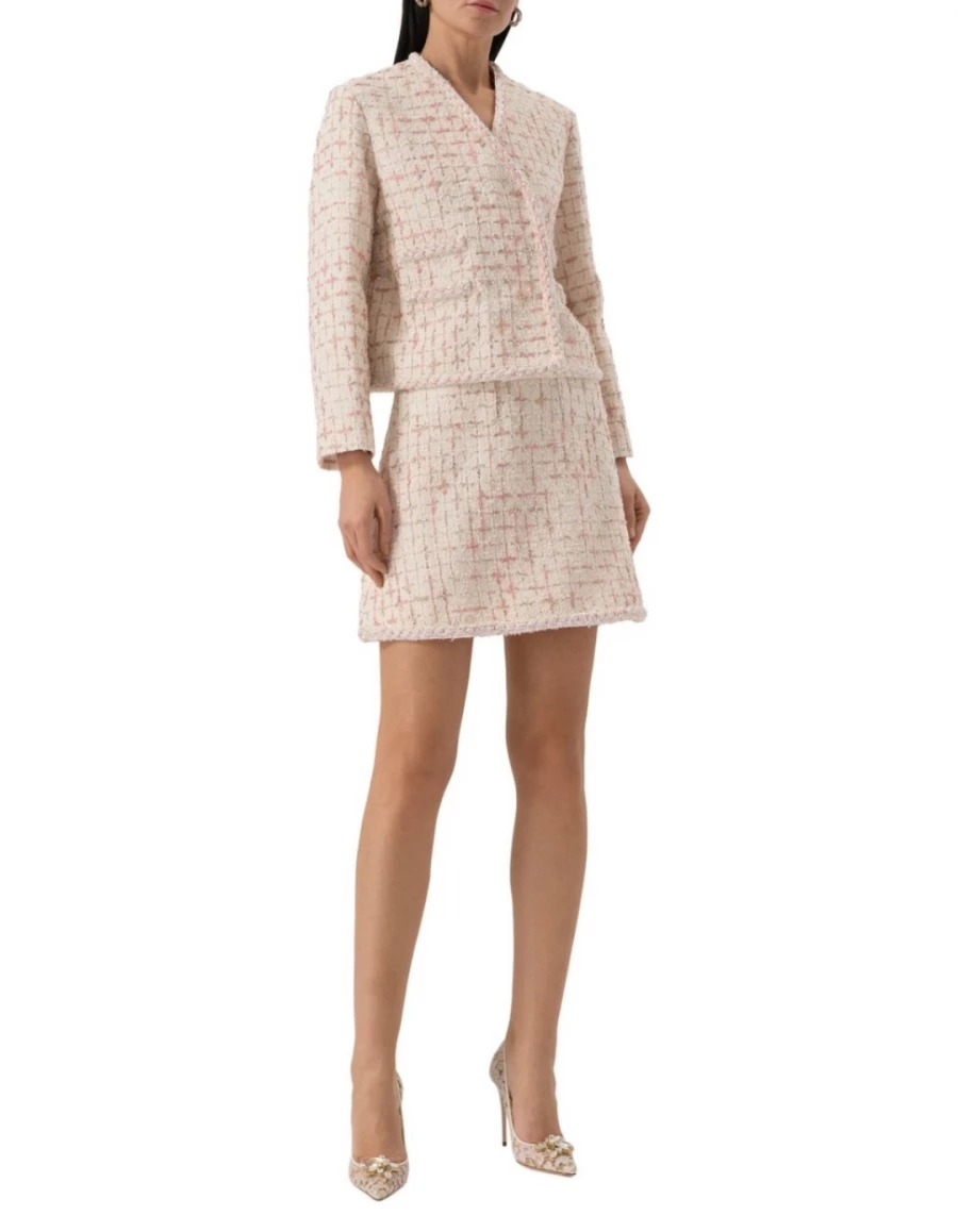 Твидовый жакет, 439 500 рублей.