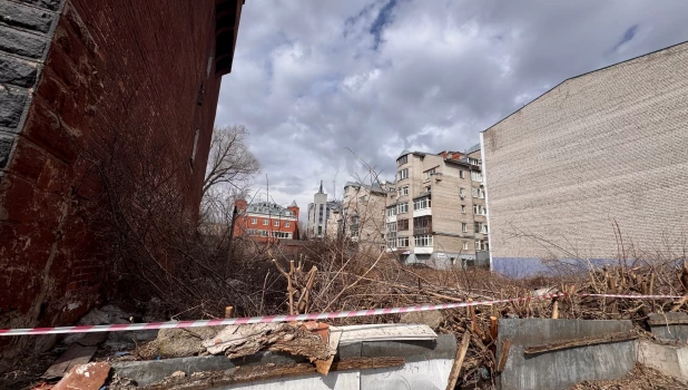 Начали готовить стройплощадку у небоскреба Аверина.