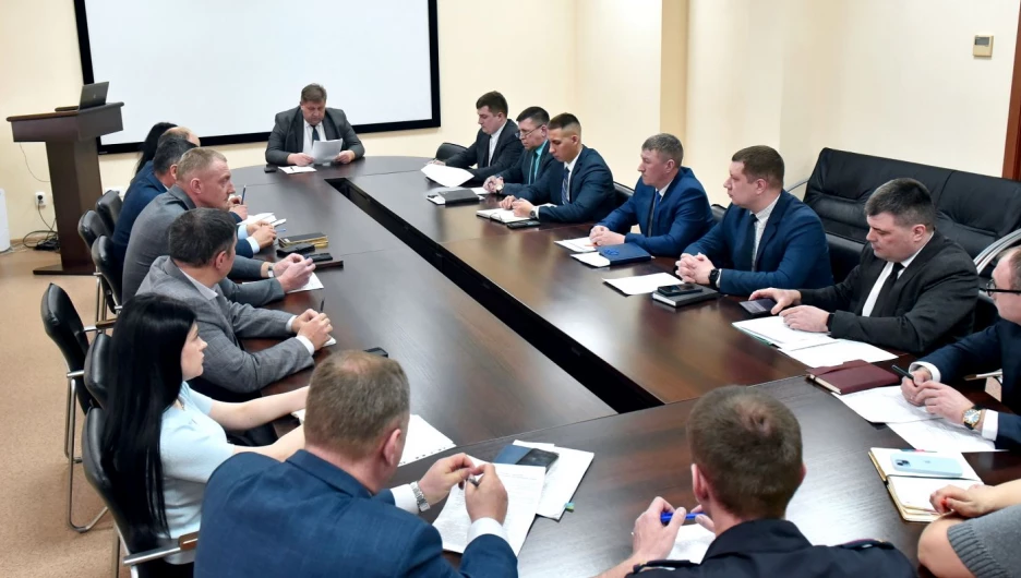 Совещание по вопросу подготовки Барнаула к проведению Пасхи  и Дня поминовения усопших.