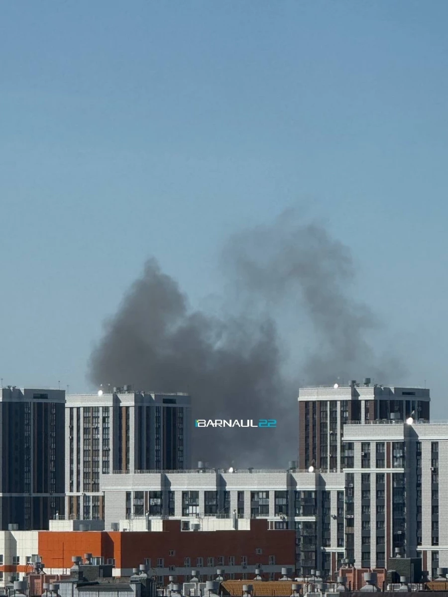 Пожар в районе ТРЦ «Арена».