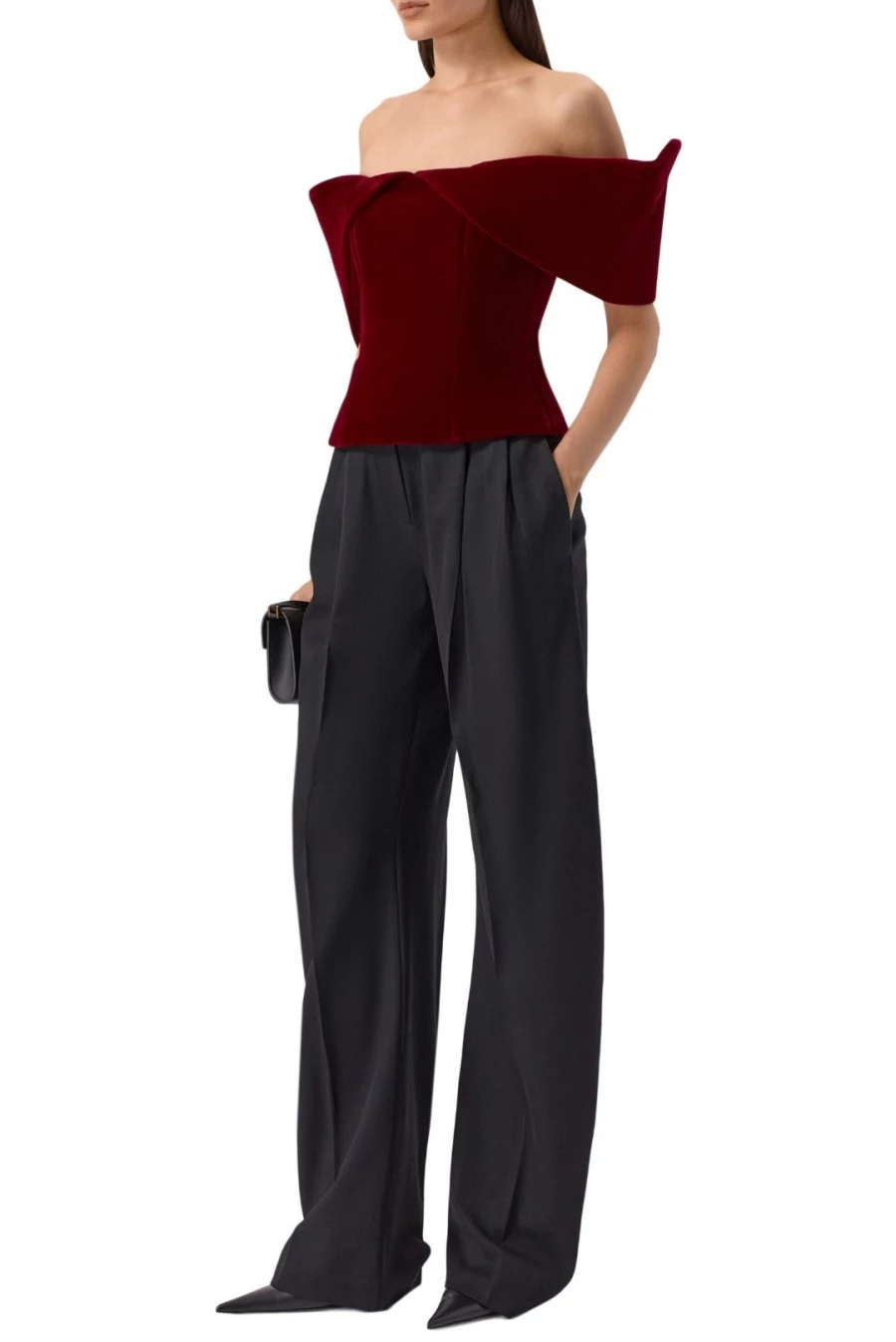 Корсет, 223 500 рублей.