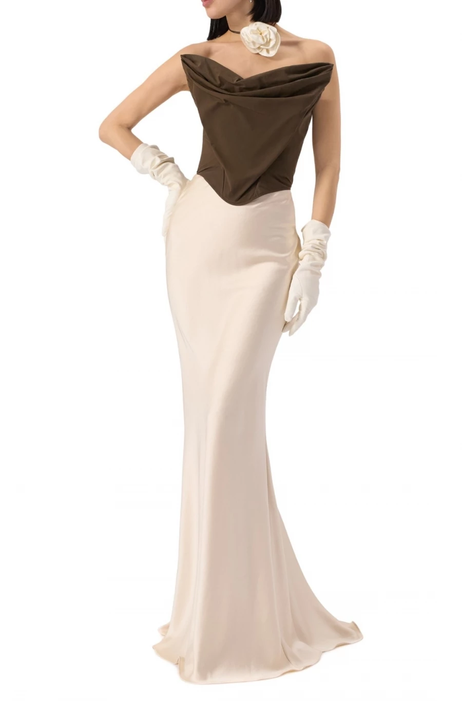 Корсет, 132 500 рублей.