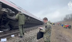 Поезд сошел с рельс в Ульяновской области.