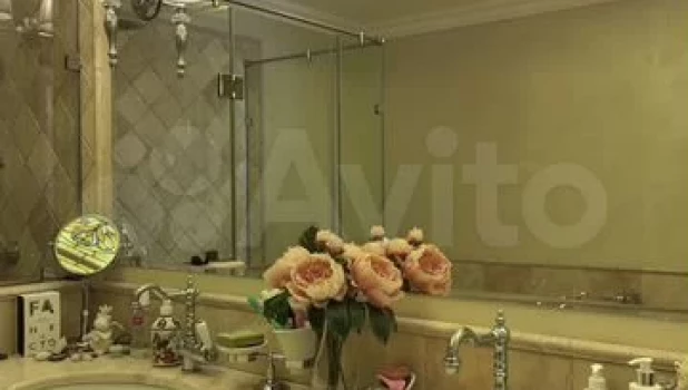 В Барнауле продают квартиру за 39 млн рублей.