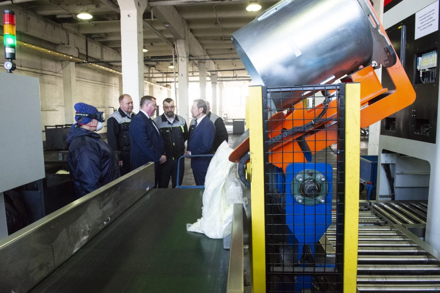 Ввод в эксплуатацию двух автоматизированных линий развески химикатов на Алтайском шинном комбинате.