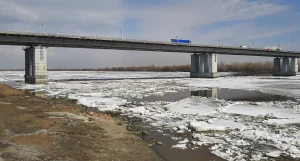 Лед на Оби в Барнауле.