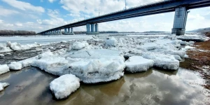 Подвижки льда в Барнауле, 6 апреля. 