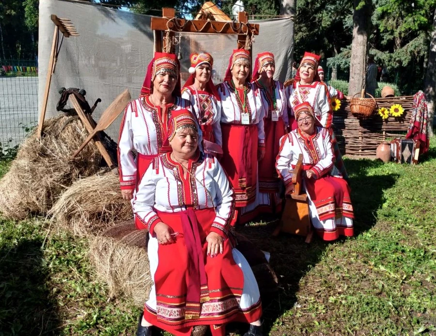 Вокальный ансамбль «Умарина».