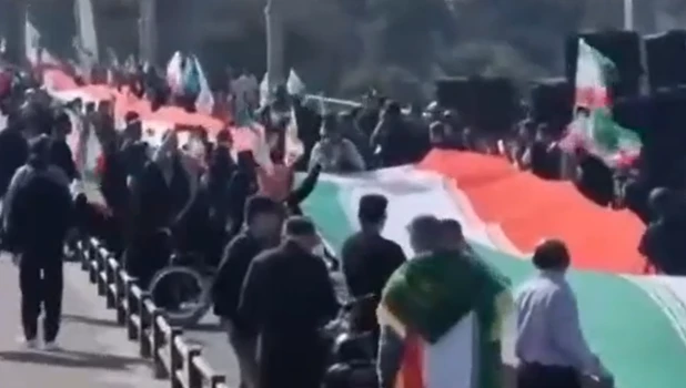 «Живой щит» в Иране.