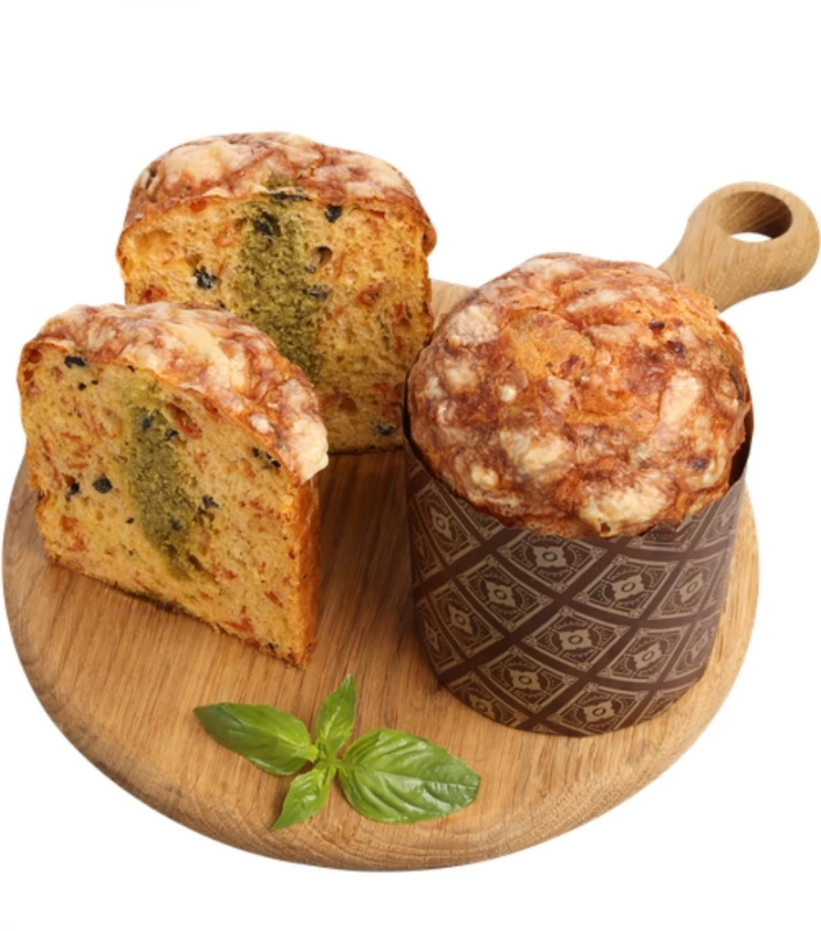 Кулич с маслинами, пепперони и соусом песто, 250 рублей. «Гипер Лента».