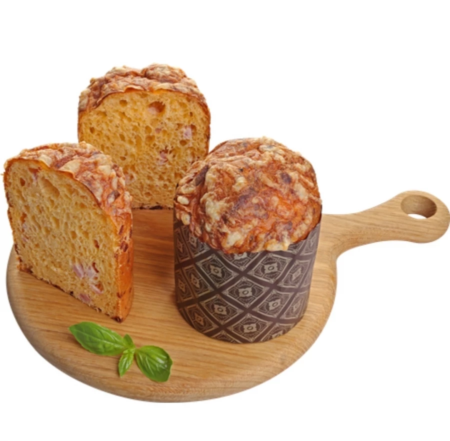 Кулич с ветчиной и сыром, 230 рублей. «Гипер Лента».