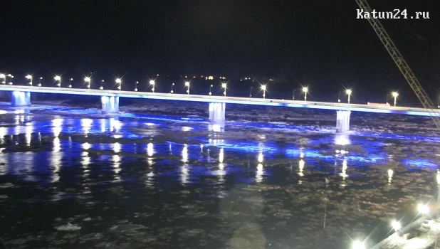 Ледоход на Оби ночью. 