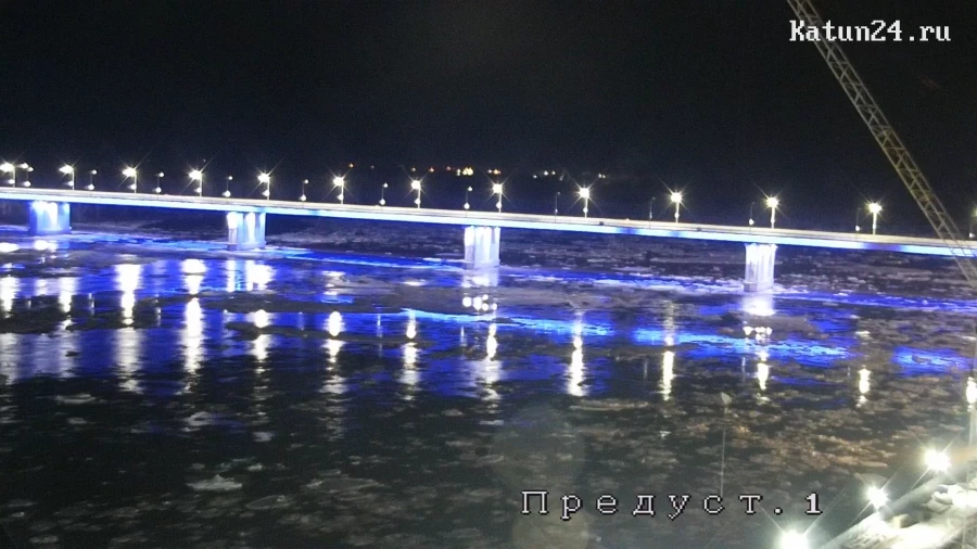 Ледоход на Оби ночью. 