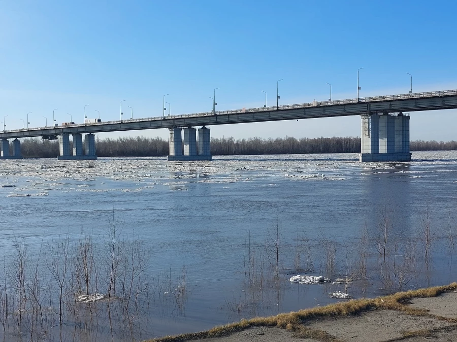 Ледоход на Оби. 