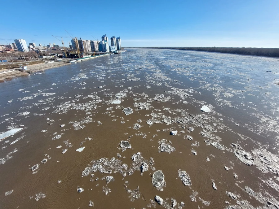 Ледоход на Оби. 